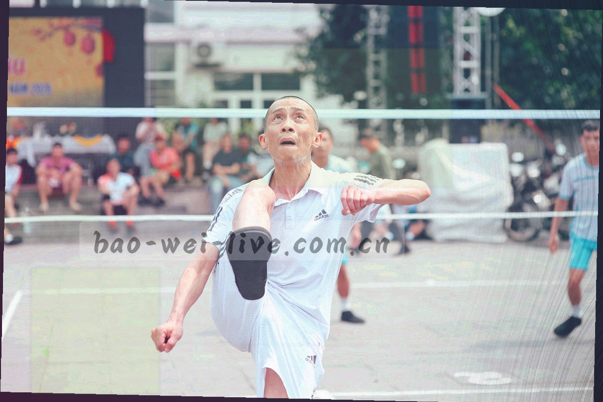 深色订阅提醒面板，栏目、联赛、项目三种订阅标签与状态点